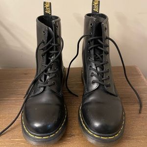 Doc Marten 1460 Smooth Leather Lace Up Boots
